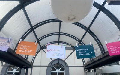 Welthospiztag 2026; Infostand beim Krankenhaus Saarlouis vom DRK